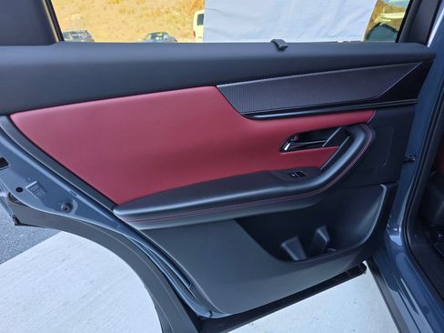 New 2025 MAZDA CX-70 Plug-In Hybrid w/ Premium Plus AWD/4WD image 9