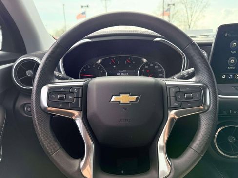 Used 2025 Chevrolet Blazer LT FWD image 16