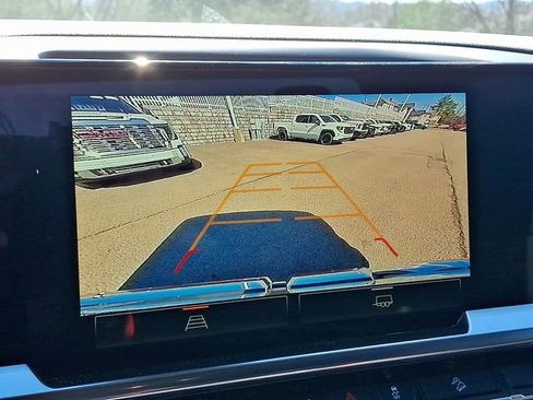 New 2026 GMC Sierra 1500 SLE image 18