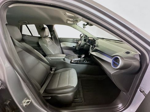 Used 2024 Chevrolet Trax LT FWD image 32