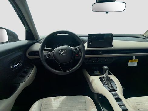 New 2026 Honda HR-V LX image 16