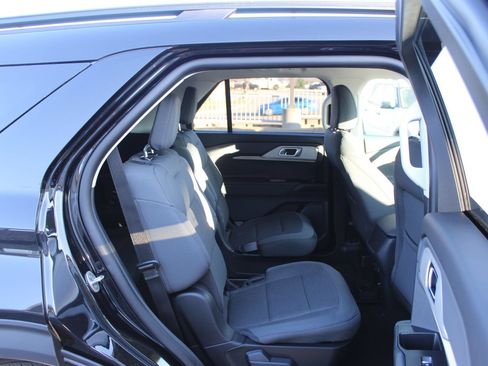 New 2026 Ford Explorer Active AWD/4WD image 14