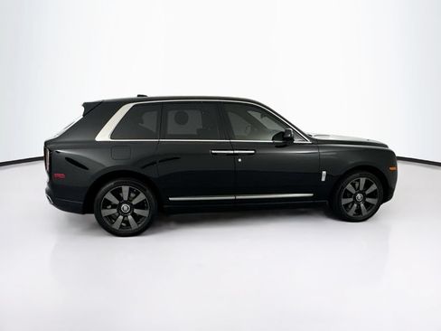 Used 2024 Rolls-Royce Cullinan AWD/4WD image 4
