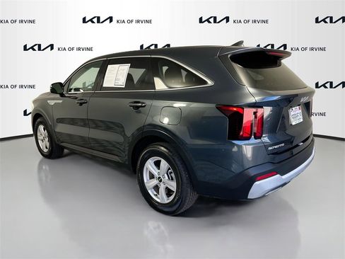 Certified 2024 Kia Sorento LX image 6