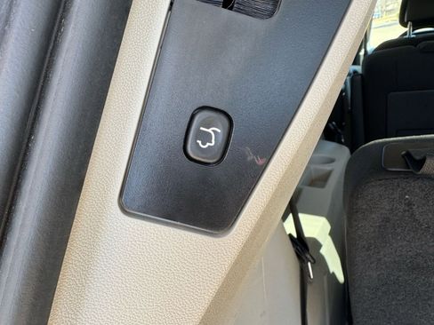 Used 2016 Dodge Grand Caravan SXT w/ Rear Park Assist Package image 15