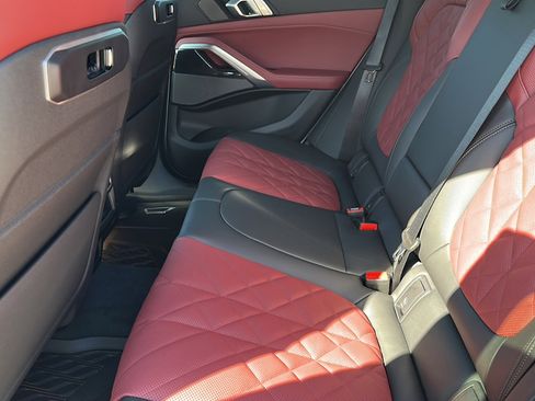 New 2026 BMW X6 xDrive40i w/ Climate Comfort Package image 15