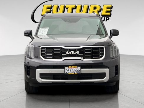 Certified 2025 Kia Telluride S image 9