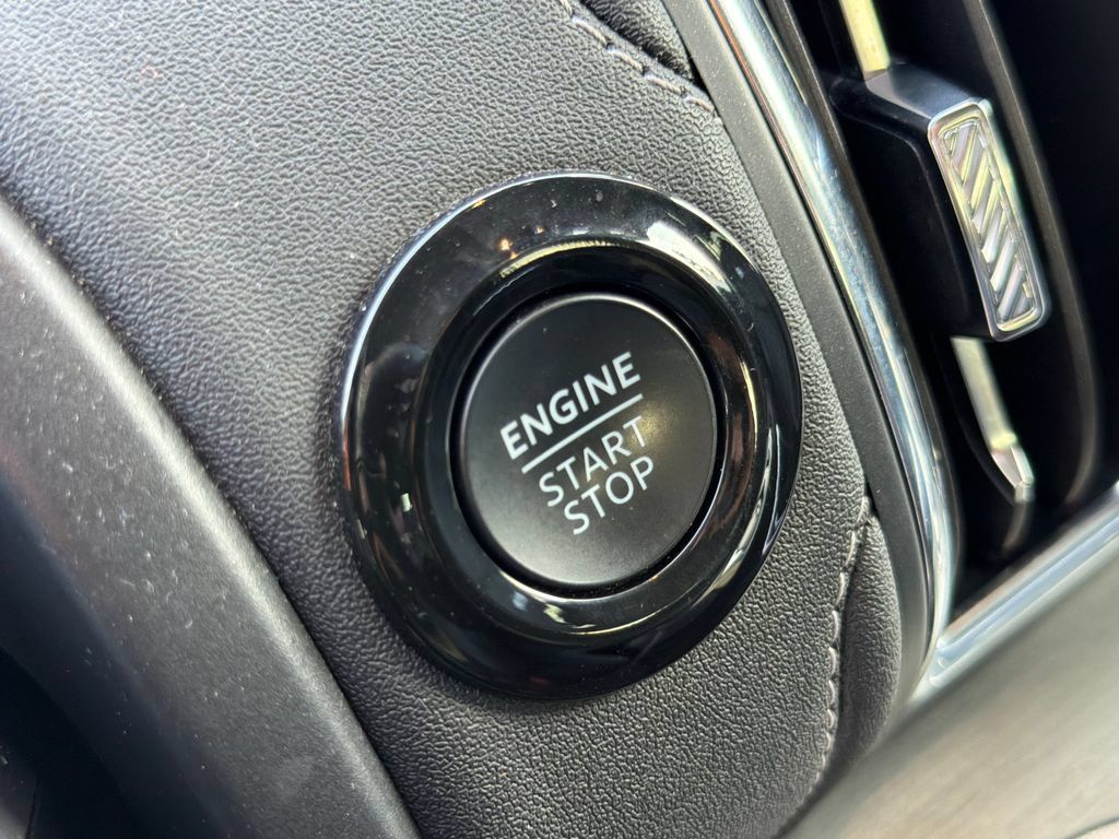 Used 2025 Ford Expedition Max Platinum AWD/4WD image 31