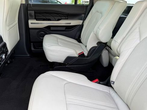 Used 2019 Ford Expedition Platinum RWD image 28