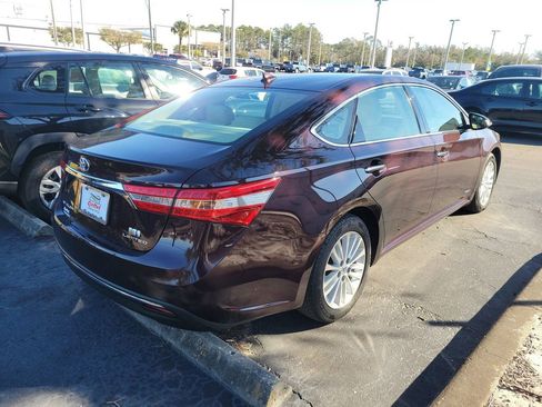 Used 2015 Toyota Avalon Limited image 3