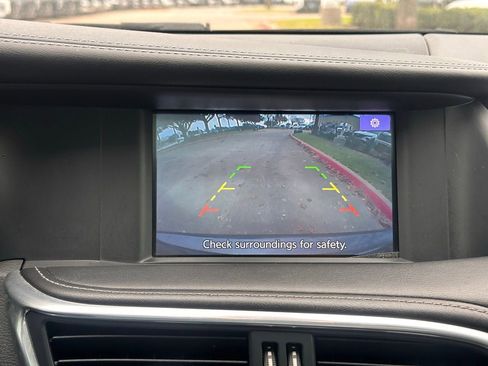 Used 2018 INFINITI QX30 Premium w/ Navigation Package image 33