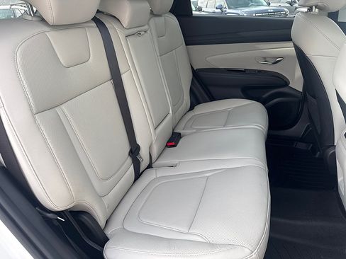Used 2025 Hyundai Tucson Limited FWD image 24