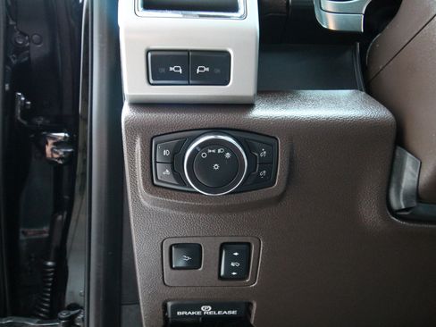 Used 2017 Ford F250 King Ranch w/ FX4 Off-Road Package AWD/4WD image 25