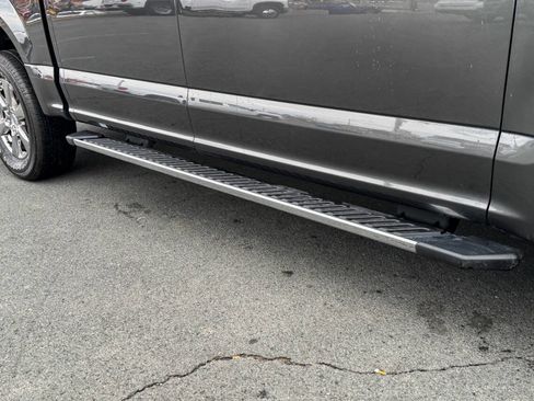 Used 2019 Ford F150 XLT w/ Equipment Group 302A Luxury AWD/4WD image 12