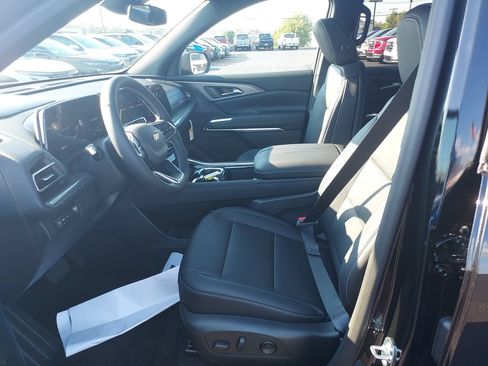 New 2027 Chevrolet Traverse LT FWD image 13