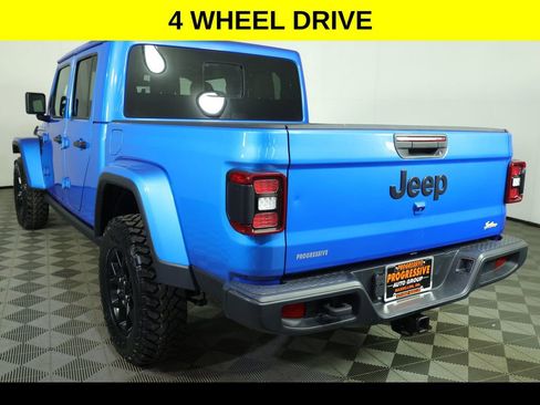 Used 2024 Jeep Gladiator Sport image 8