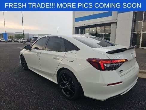 Used 2023 Honda Civic Sport image 3