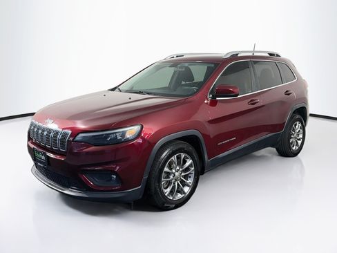 Used 2019 Jeep Cherokee Latitude Plus FWD image 3