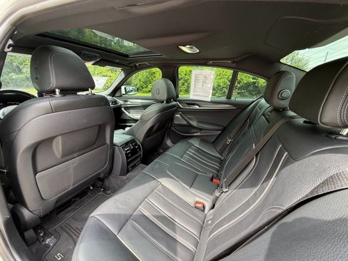 Used 2022 BMW 530i w/ M Sport Package RWD image 20