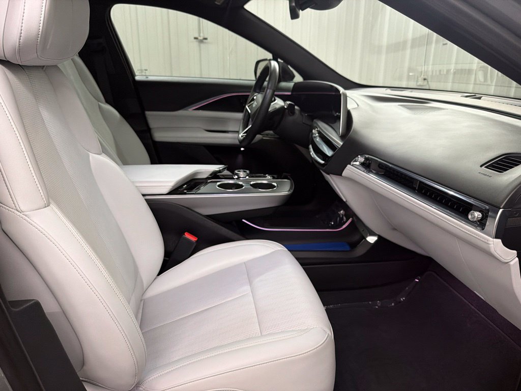Certified 2024 Cadillac Lyriq Sport RWD image 42
