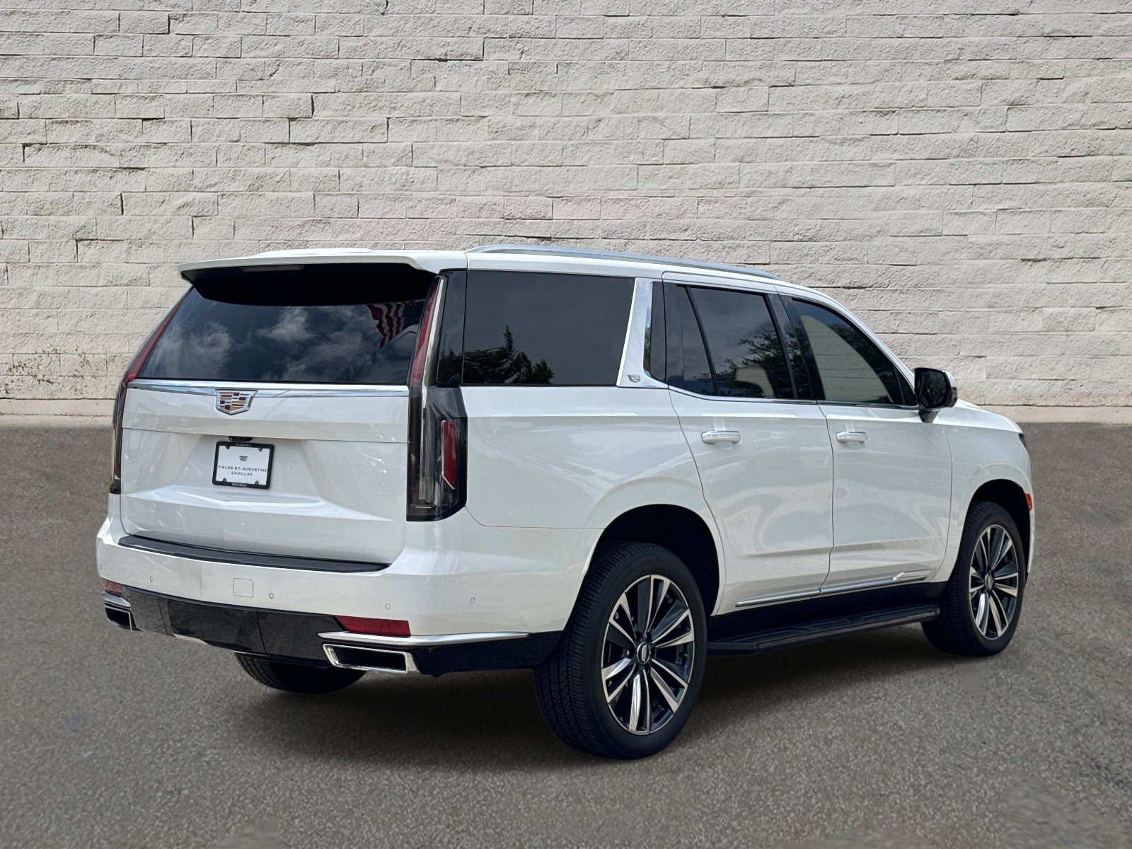 Certified 2024 Cadillac Escalade Premium Luxury AWD/4WD image 5