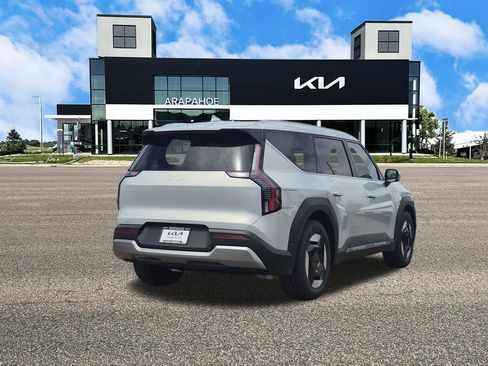 New 2026 Kia EV9 Wind AWD/4WD image 5