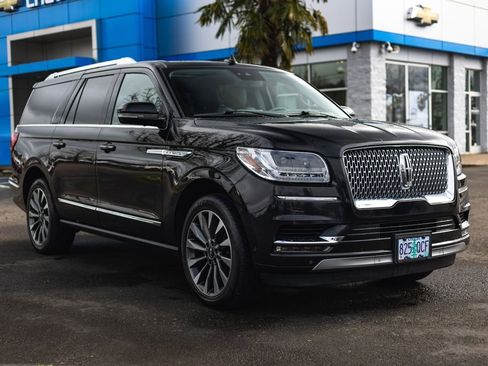 Used 2021 Lincoln Navigator L Reserve image 7