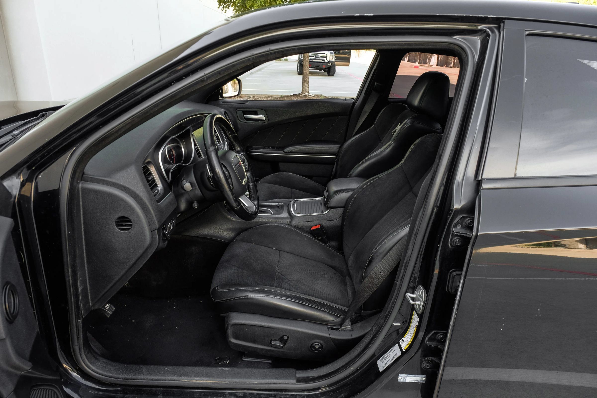 Used 2016 Dodge Charger R/T Scat Pack w/ Technology Group RWD image 14