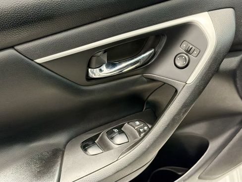 Used 2017 Nissan Altima 2.5 S w/ Power Driver Seat Package FWD image 14