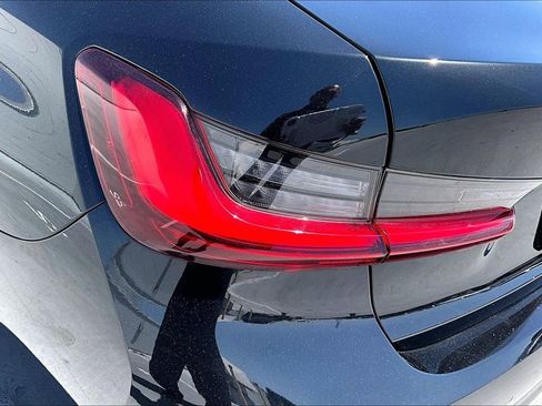 Used 2022 BMW 330i Sedan w/ Premium Package 2 RWD image 21