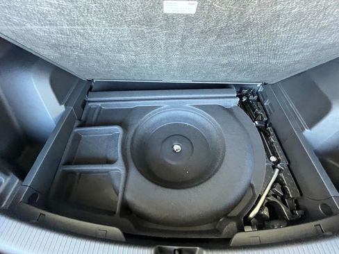 New 2026 Volkswagen Atlas Cross Sport SE image 27