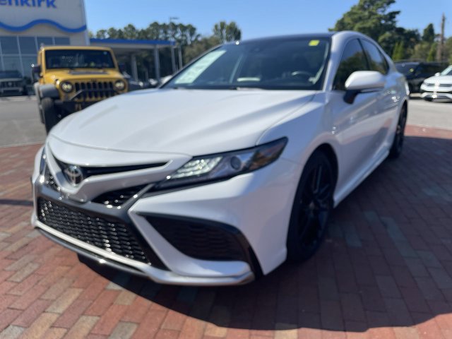 Used 2023 Toyota Camry XSE w/ Navigation Package FWD image 1
