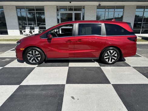 Used 2026 Honda Odyssey EX-L image 1