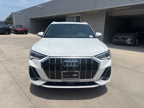 Certified 2025 Audi Q3 2.0T Premium w/ Convenience Package AWD/4WD image 2