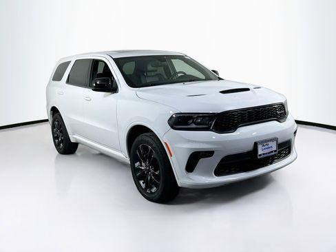 Used 2022 Dodge Durango GT w/ Blacktop Package image 3
