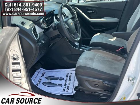 Used 2017 Chevrolet Trax LS AWD/4WD image 6