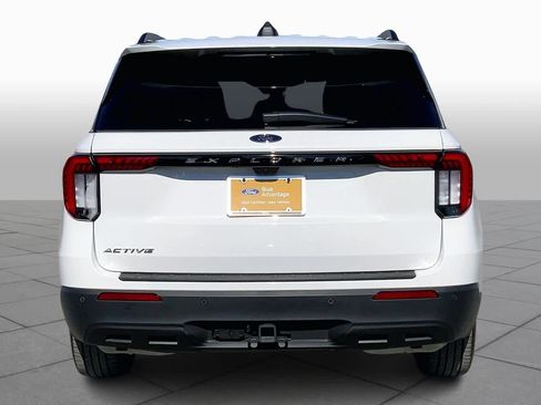 Certified 2025 Ford Explorer Active image 5