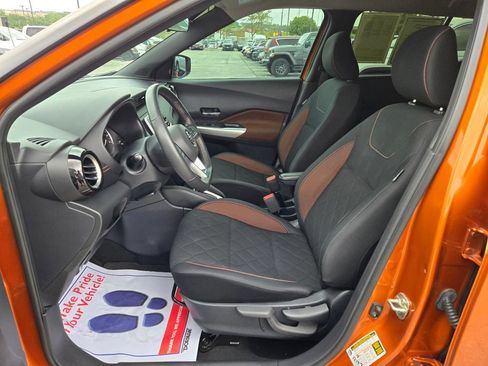Used 2020 Nissan Kicks SR FWD image 13