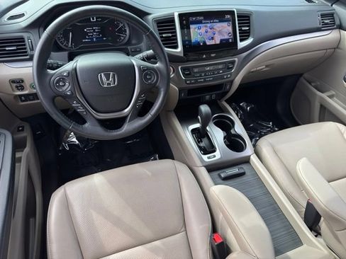 Used 2019 Honda Ridgeline RTL-T image 11