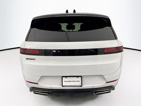 Used 2025 Land Rover Range Rover Sport Dynamic SE AWD/4WD image 6