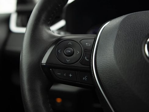 Used 2019 Toyota RAV4 XLE w/ Convenience Package image 6