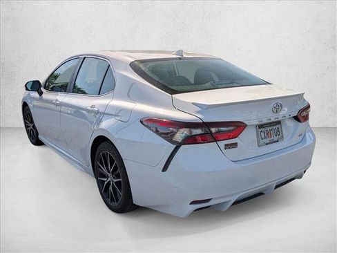 Used 2024 Toyota Camry SE w/ Convenience Package FWD image 7