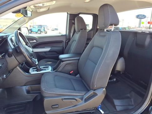 Used 2022 Chevrolet Colorado LT w/ Fleet Safety Package image 17