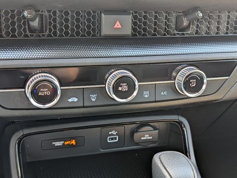 Used 2024 Honda CR-V LX image 23