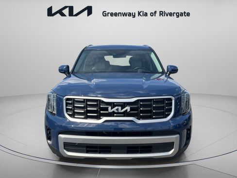 Used 2023 Kia Telluride S w/ S Sunroof Package FWD image 2
