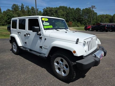 Used 2015 Jeep Wrangler Unlimited Sahara w/ Connectivity Group AWD/4WD image 1