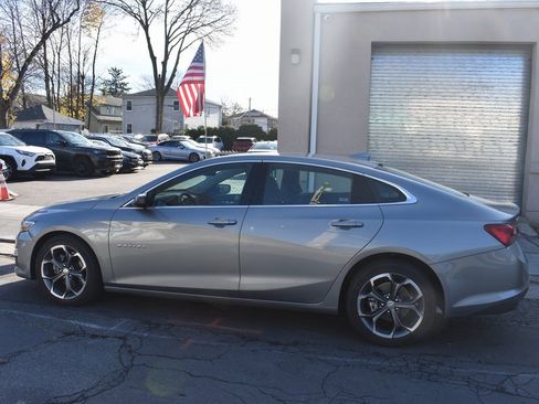 Used 2024 Chevrolet Malibu LT image 9