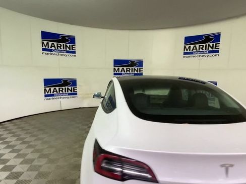 Used 2022 Tesla Model 3 RWD image 9