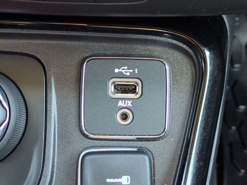 Used 2020 Jeep Compass Latitude image 22