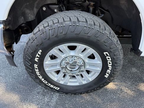 Certified 2019 Ford F250 XLT AWD/4WD image 12